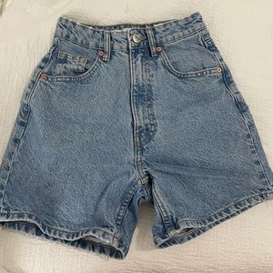 Zara, denim shorts, eur 32, US 0